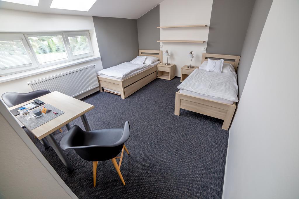 Hotel Lion Modřice Zimmer foto
