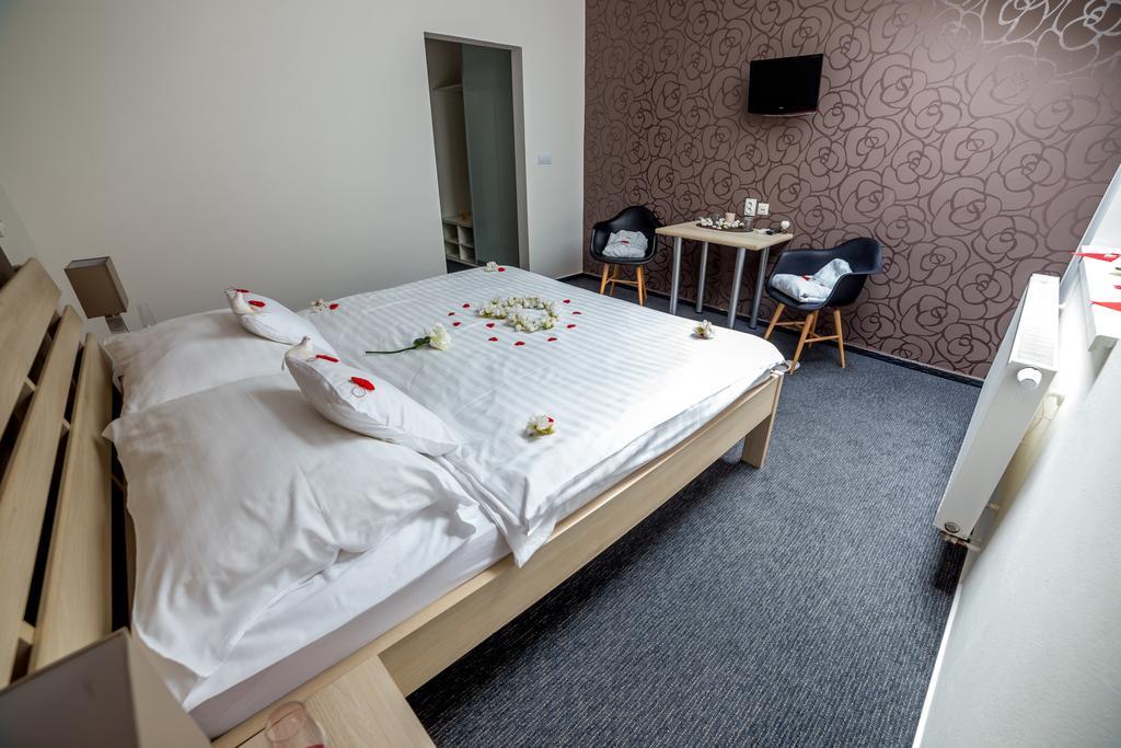 Hotel Lion Modřice Zimmer foto